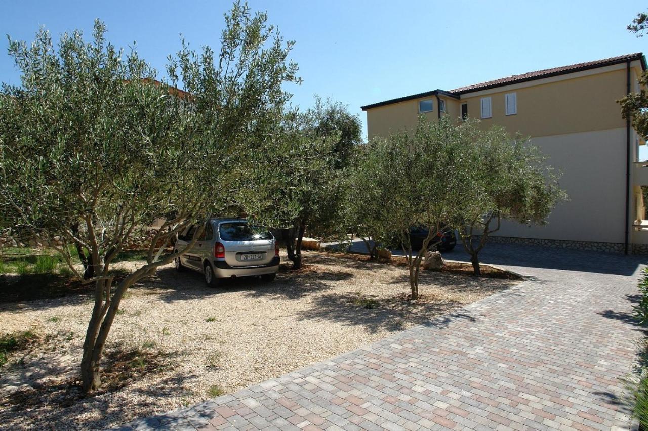 Apartments With A Parking Space Mandre, Pag - 18748 Kolan Zewnętrze zdjęcie
