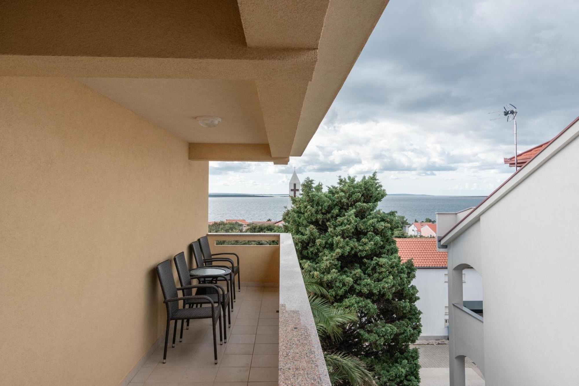 Apartments With A Parking Space Mandre, Pag - 18748 Kolan Zewnętrze zdjęcie